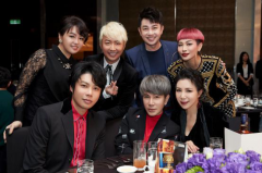 <b>供给穿搭制型专业征询办事取时髦视频学</b>